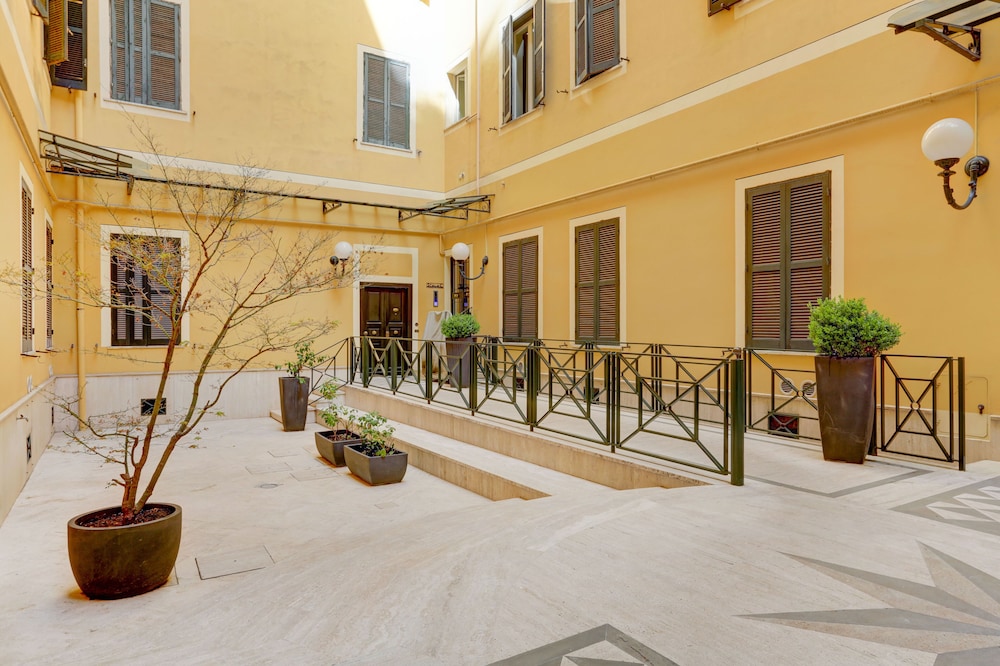 Colosseo Green Park – Home and More