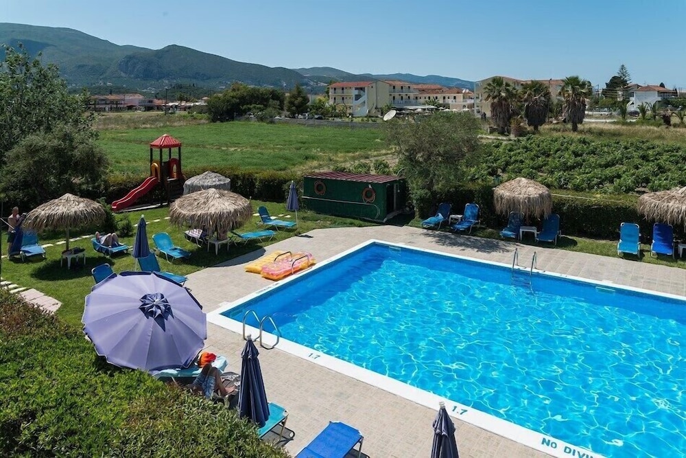 Grapevines Hotel photo 5