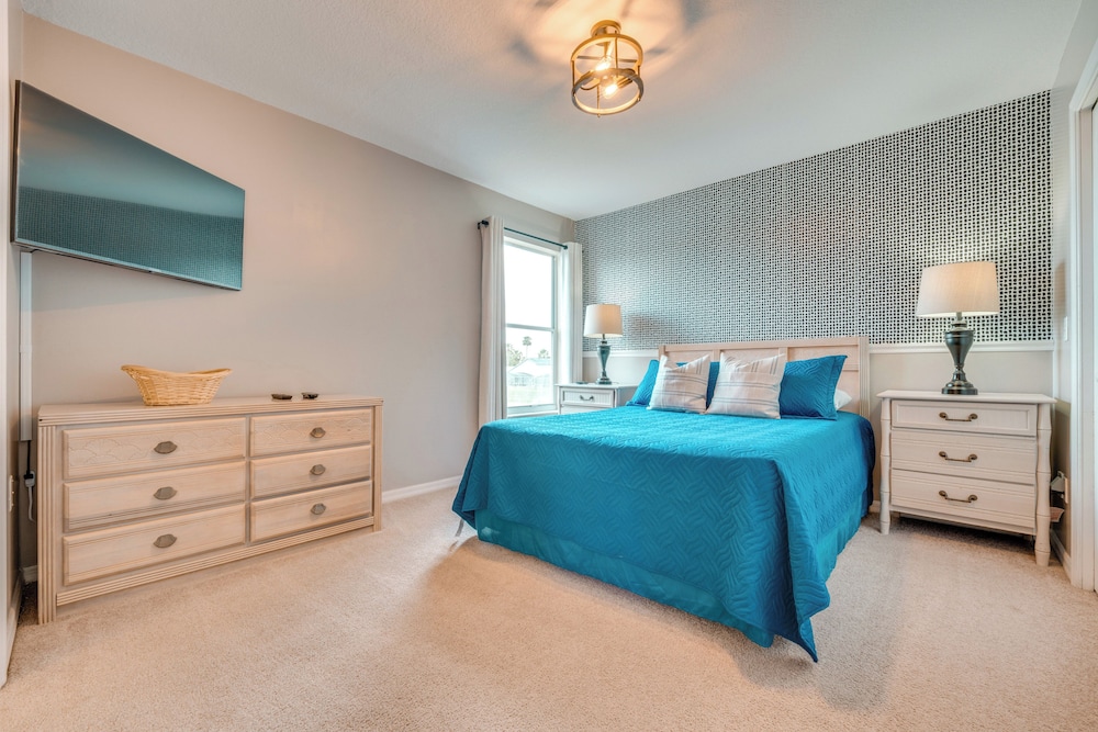 11 Mi to Disney: Home w/ Game Room & Heated Pool