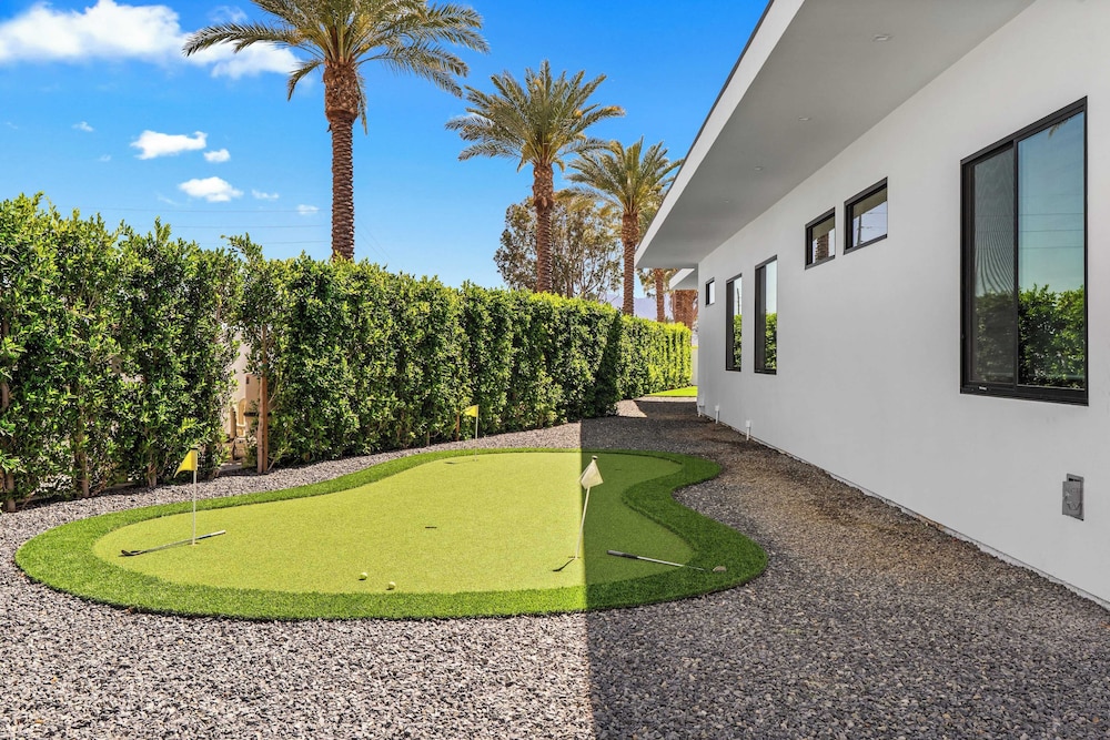 Sleeps 23 Luxury Villa w/ Pool, Hot Tub & Pickleball Court Bravo Villa 10