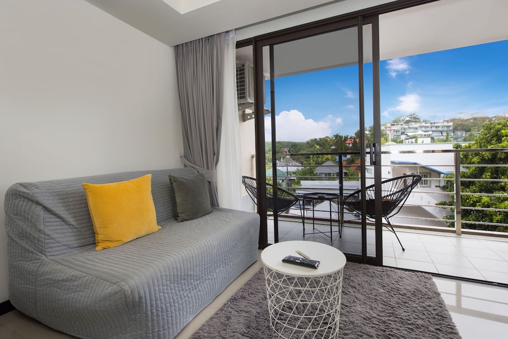 Chill & Relax Stay at Rawai Condo 311