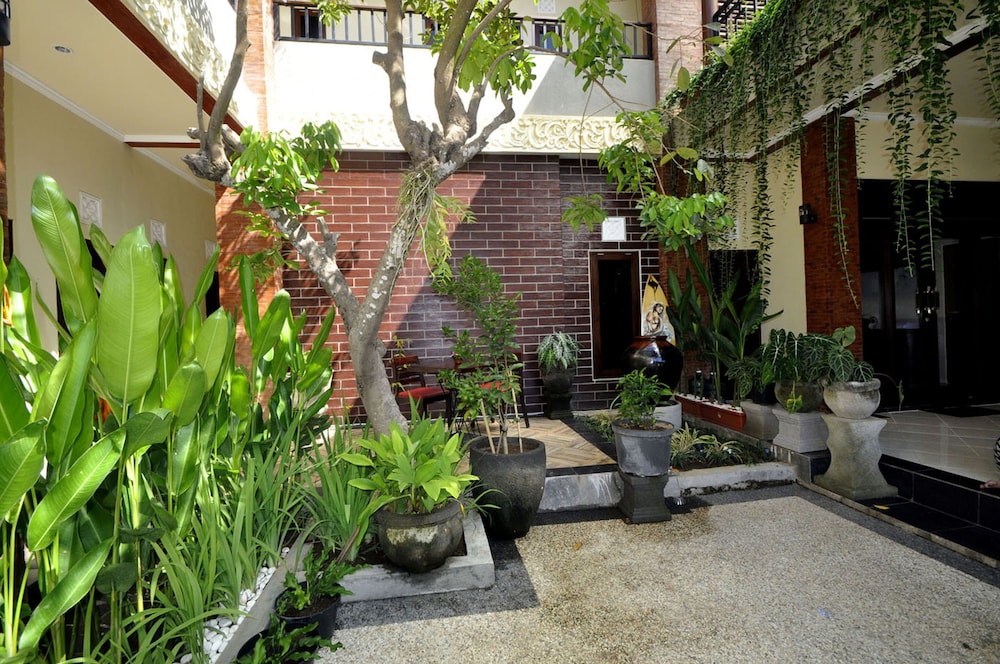 Kings House Kesari
