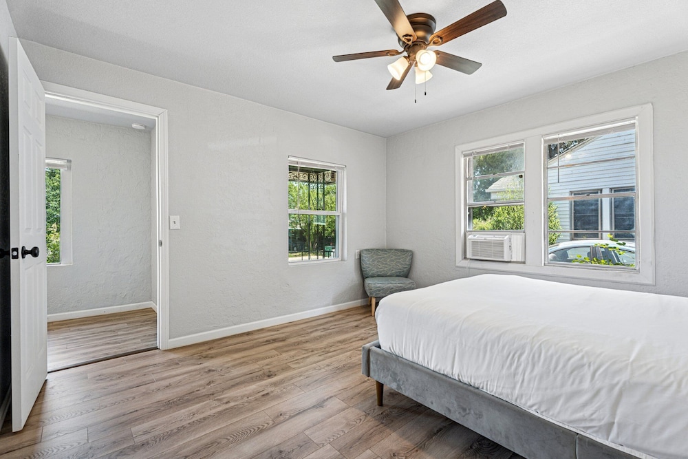 OKC 6BR Pet-friendly Near Penn Square 60