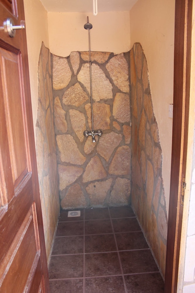 Banda Lodge