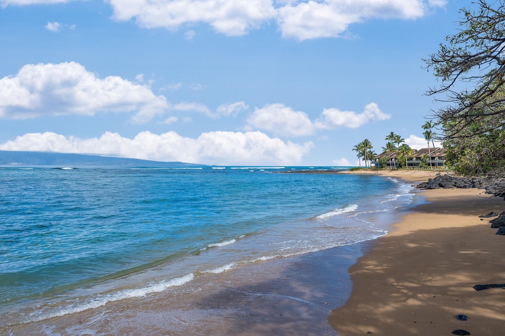 Kahana Reef 215 in Lahaina