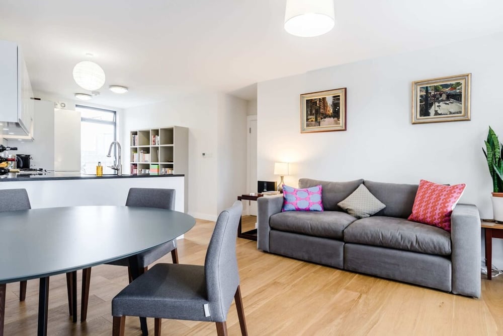Bright 2 Bedroom Marylebone Flat Near the Tube