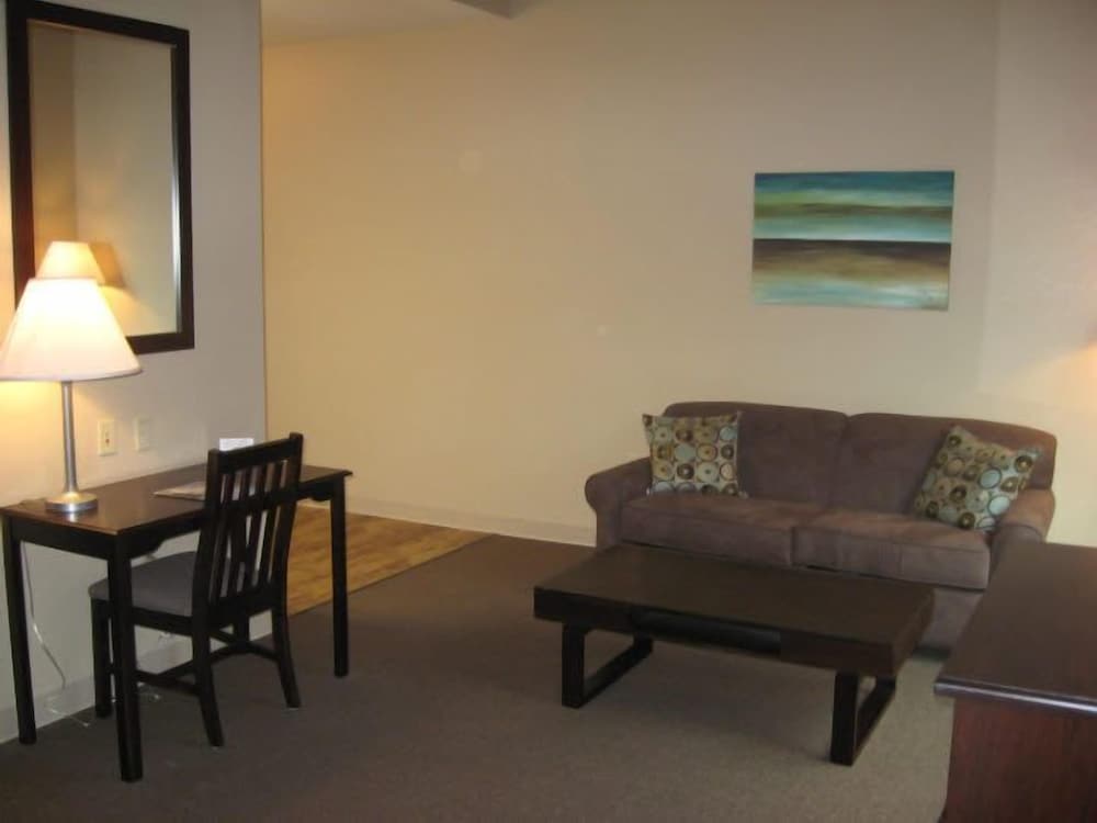 Ambassador Inn  Suites - Property Image 8