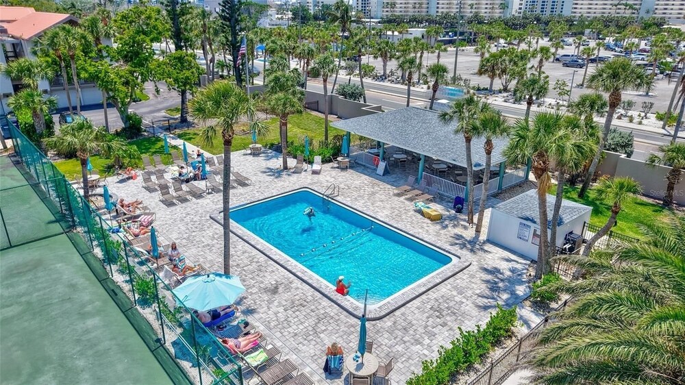 Siesta Beach Retreat 2 Bedroom Townhouse