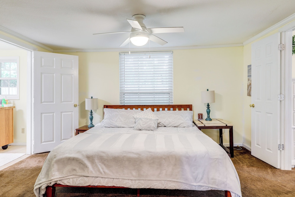 Walkable Home w/ Porch in Dtwn St Marys!