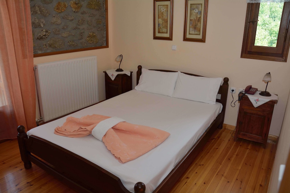 Evrostini Guest House