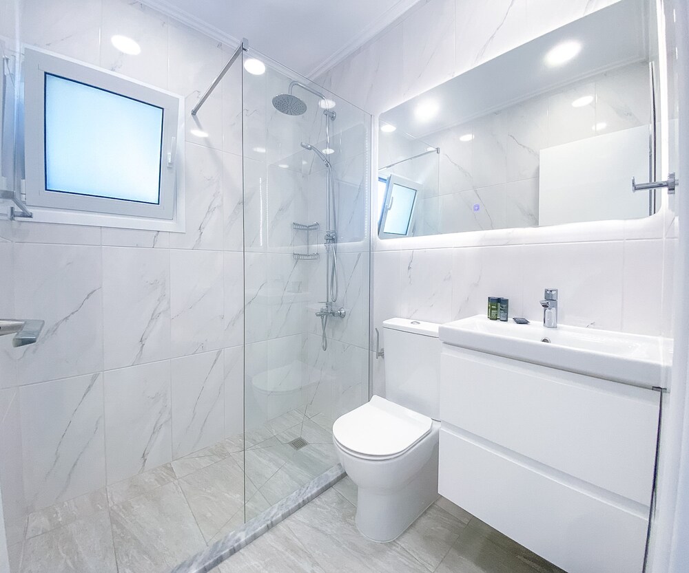 Phaedrus Living Luxury Flat Semeli