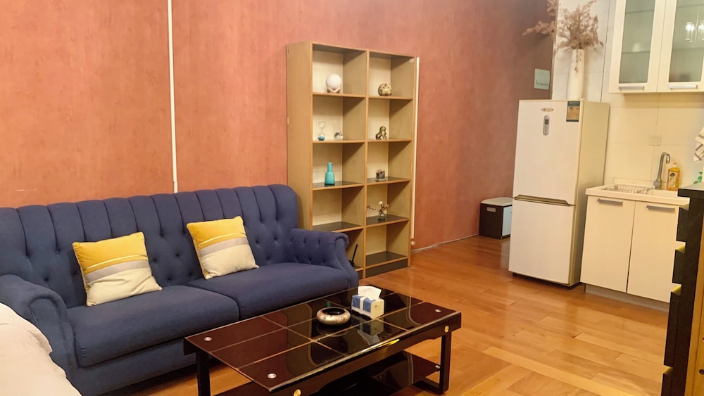 Beijing Furnished Apt with Queen bed