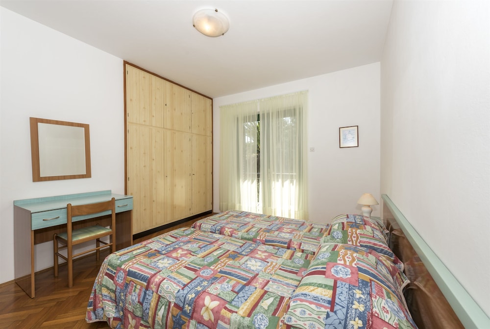 Apartments Davorka view 3