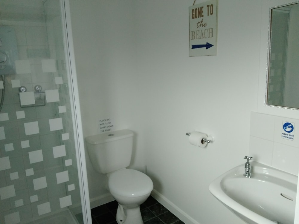 Whiteways Hotel
