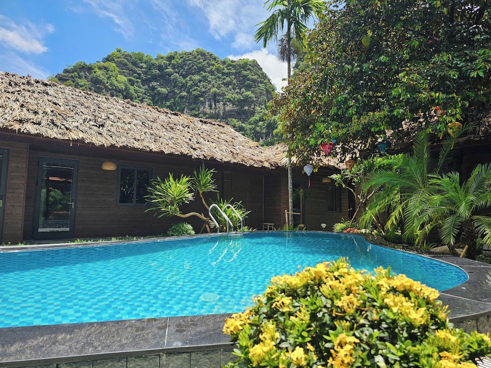 An Riverside Ecolodge
