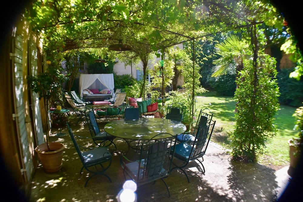 New Bastide Couronne d Aix Luxury in Aix-en-provence A Sophisticated Retreat for Families and Friends