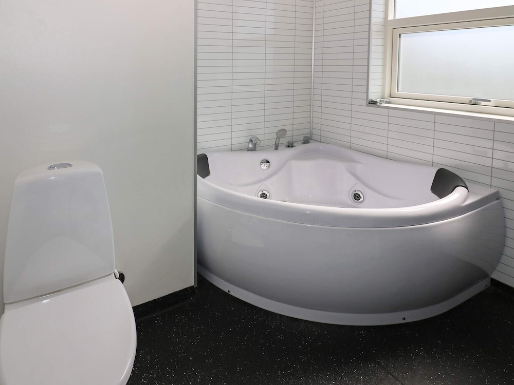 Spacious Retreat With Whirlpool - By Traum Ferienwohnungen