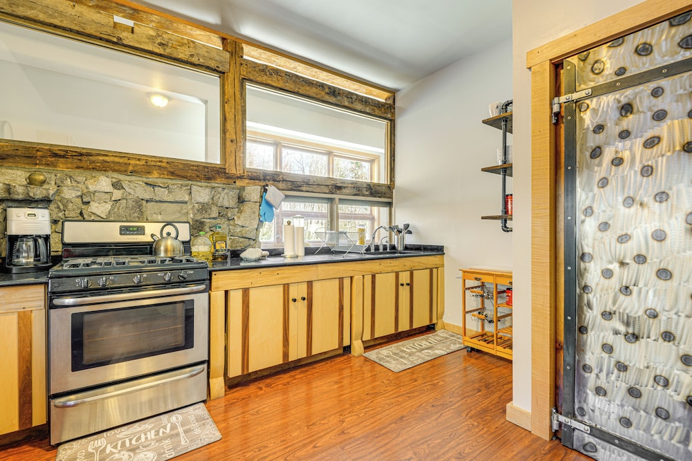 Near Skiing & Hiking: Quiet Home in West Wardsboro
