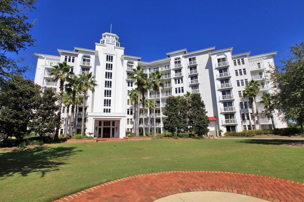 Elation Resort at Baytowne Wharf by Panhandle Getaways