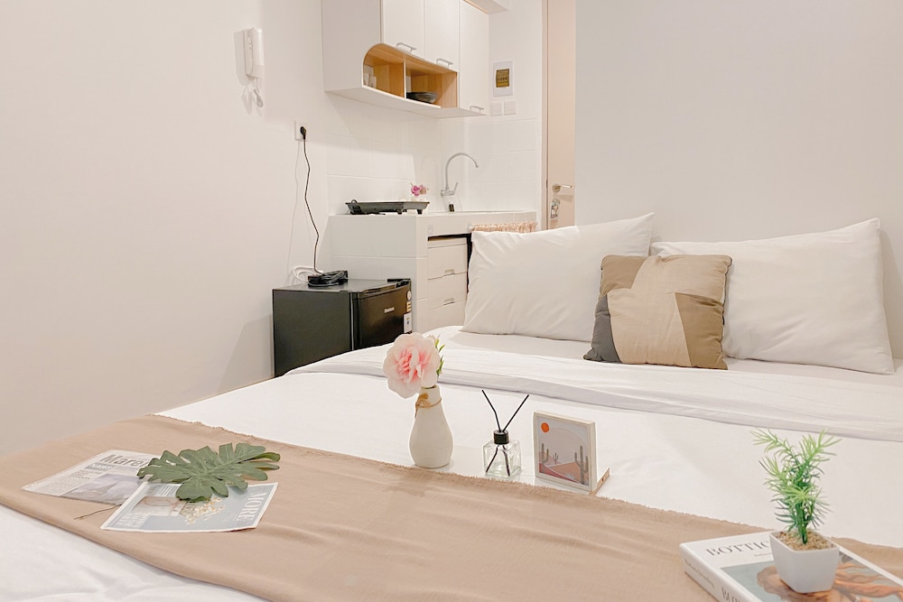Nice Comfort Studio At Tokyo Riverside Pik 2 Apartment