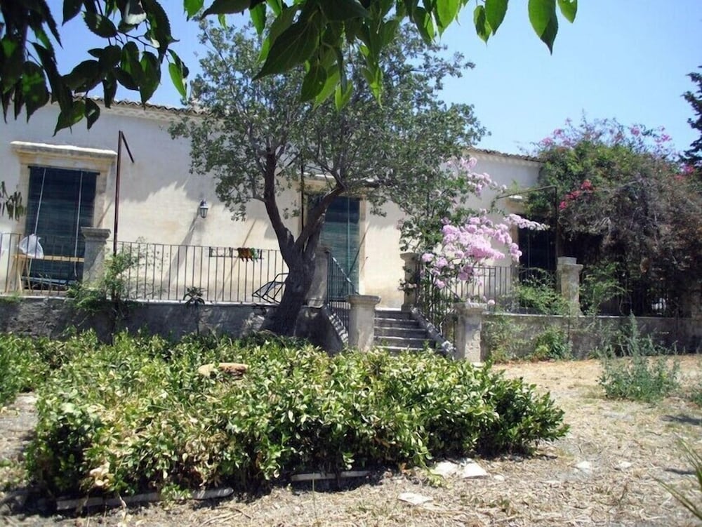 Photo 27