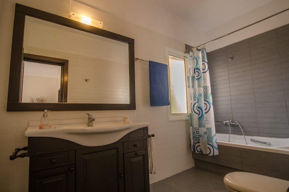 Villa Athena en Corfu — bathroom