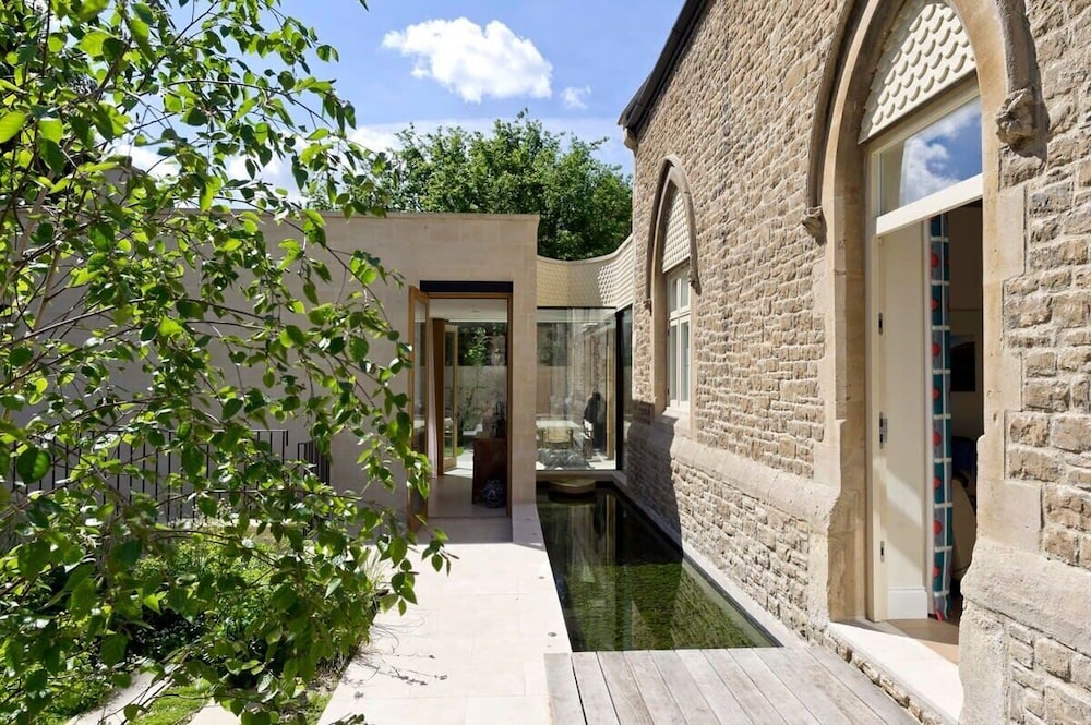 5 Bed House w/ Indoor Pool, Sauna & Private Garden - Fulham