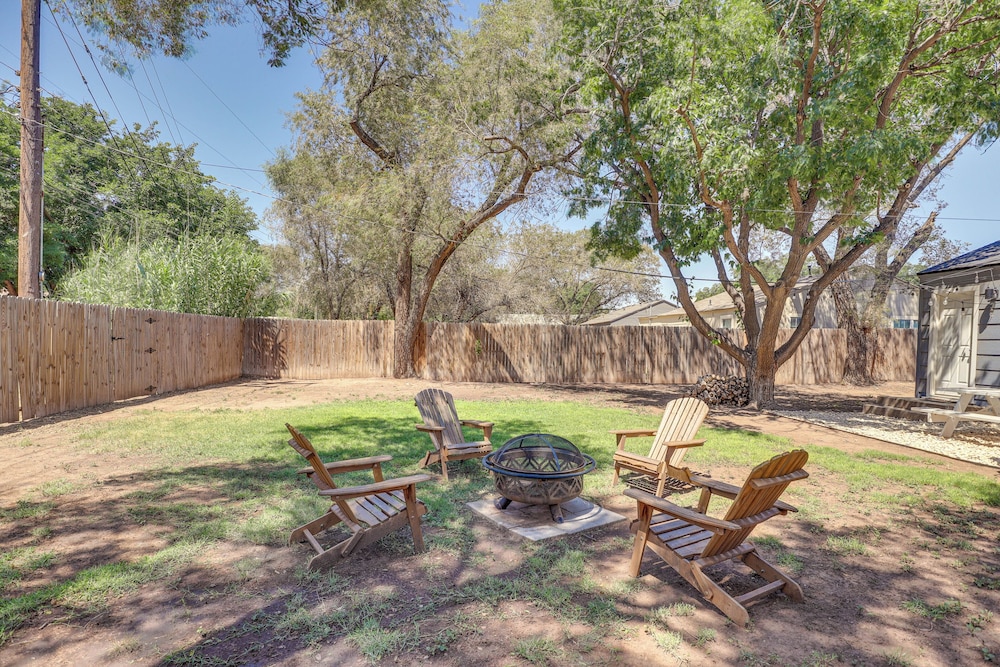 1 Mi to Texas Tech: Home w/ Large Outdoor Space!