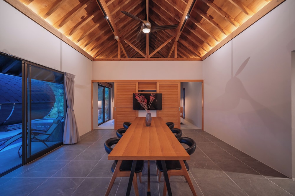 Reflexion Villas GLANZ