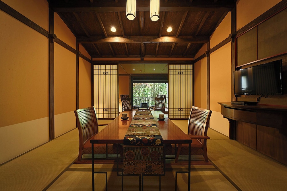 Tonosawa Onsen Yamano Chaya Ryokan
