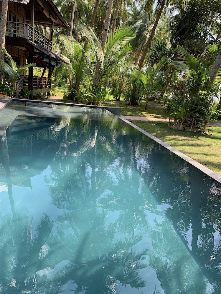 Siargao Inn Beach Resort