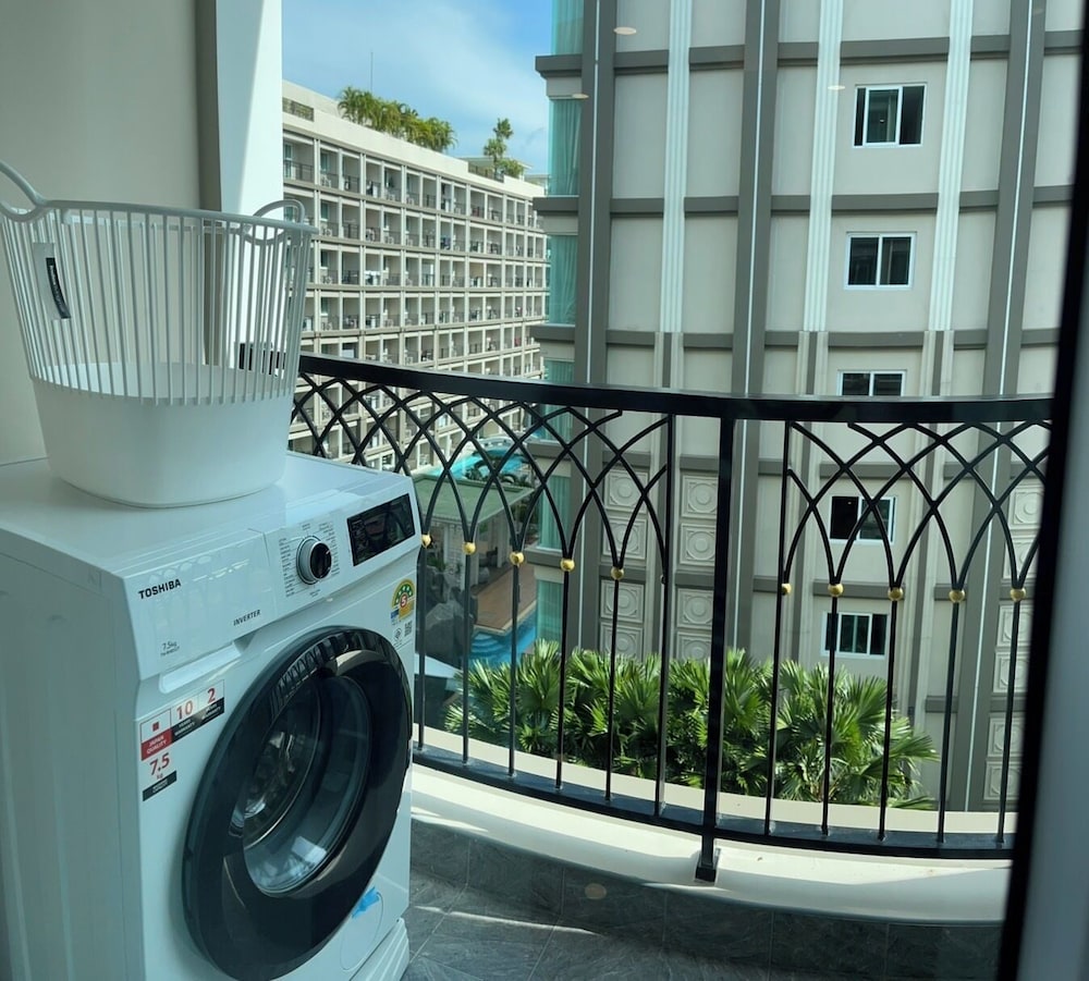 Dusit Grand Park 2
