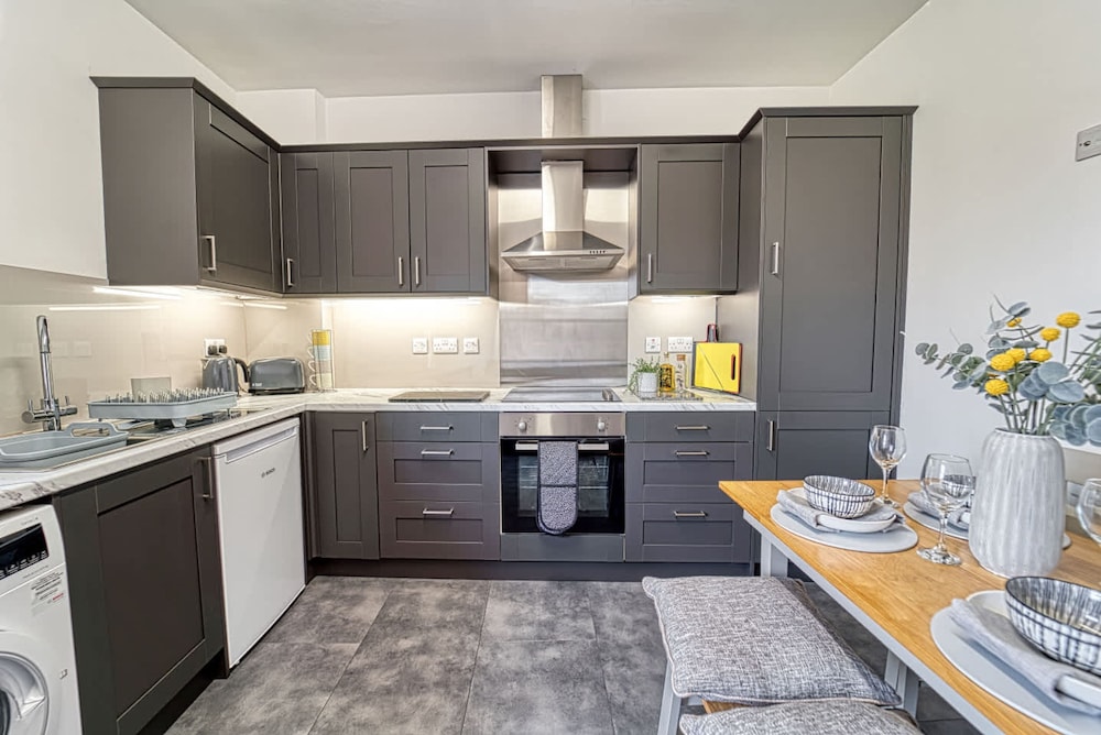 Host Stay Upper Tything Apartment
