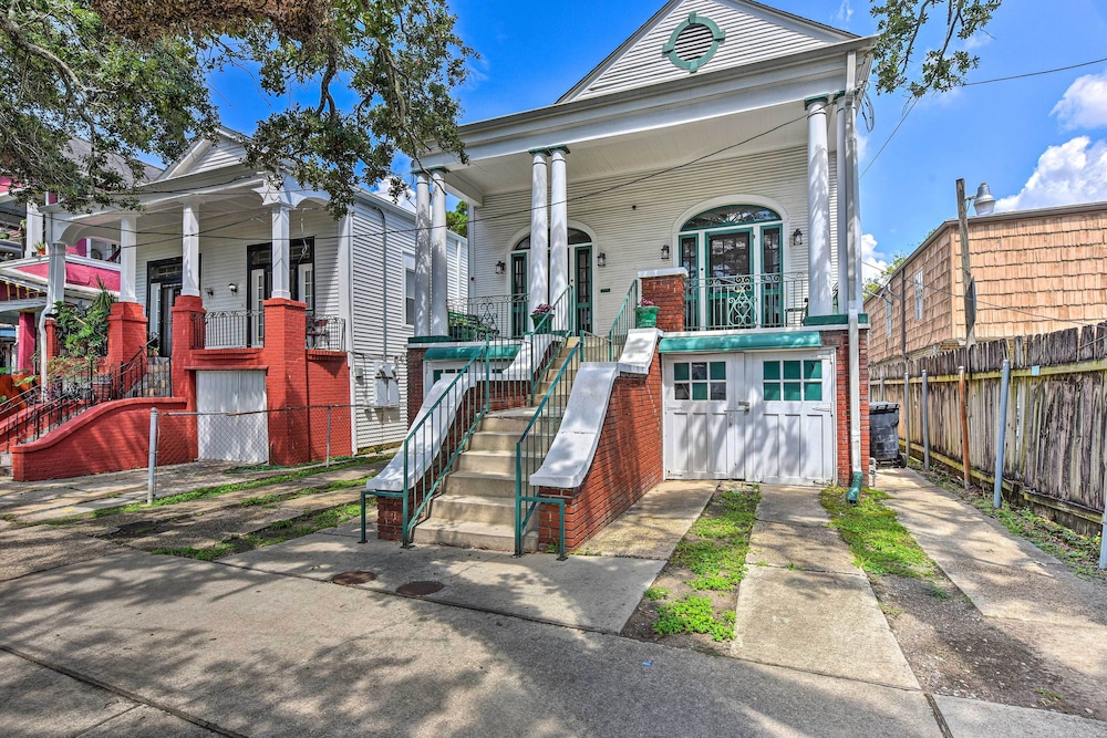 New Orleans Vacations - Charming New Orleans Home < 3 Mi to Bourbon St - Property Image 1