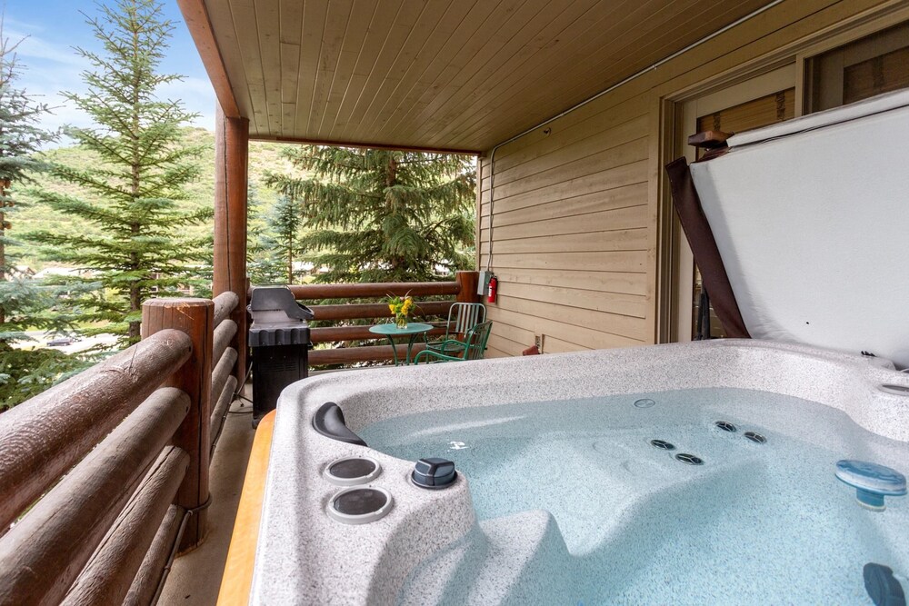 Trail's End Lodge at Deer Valley Resort - One Bedroom Residence with Spa #205 1 Condo