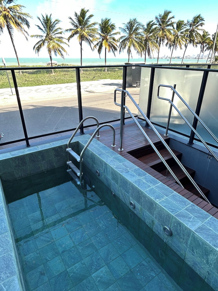 Melhores Flats - Piscina privativa