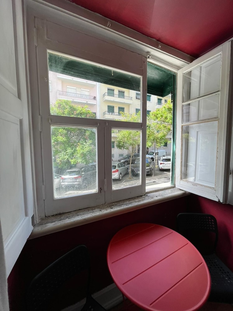 rostelbem guesthouse lisbon view 4