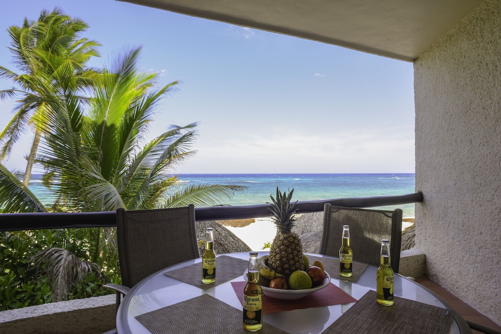 Villas De Rosa Beach Resort - Property Image 9