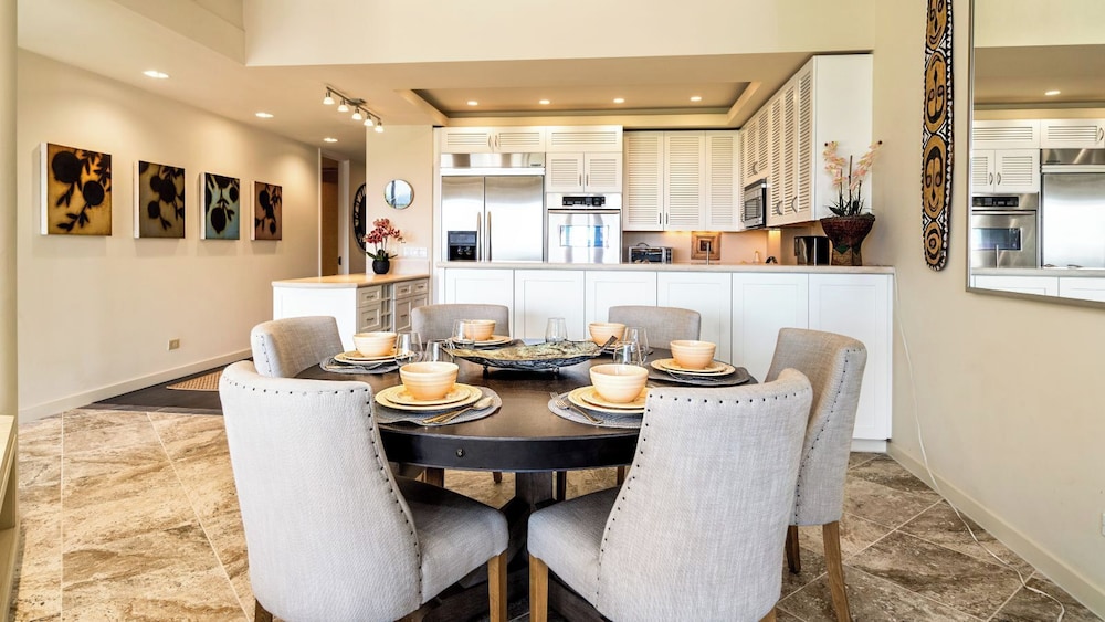 Beautifully Updated - Close to Beach & Pool - Oceanview Lanai - Vrkcv
