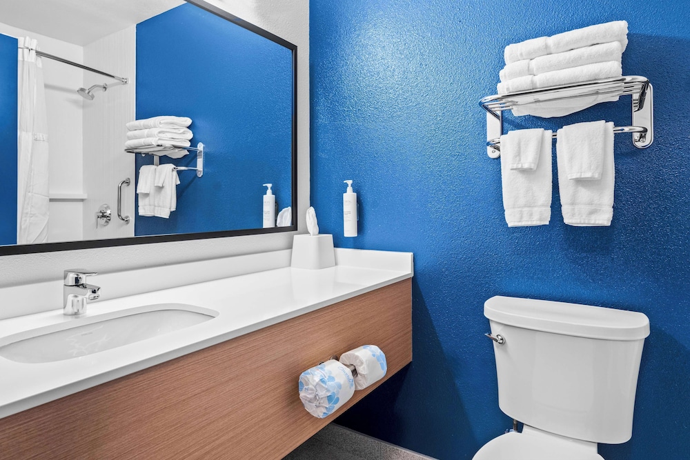 Modesto Vacations - Spark by Hilton Modesto - Property Image 17