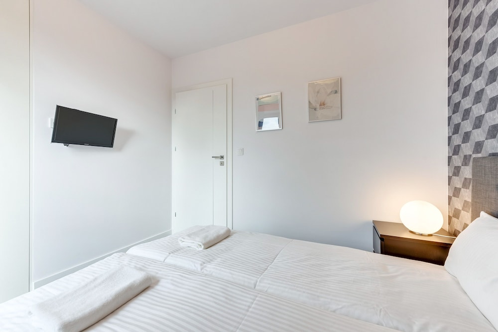 Apartinfo Aura Island Apartments