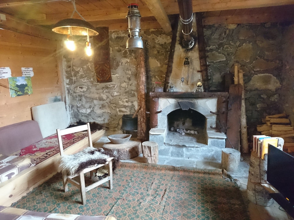 Demircioglu Pokut Dag Evi