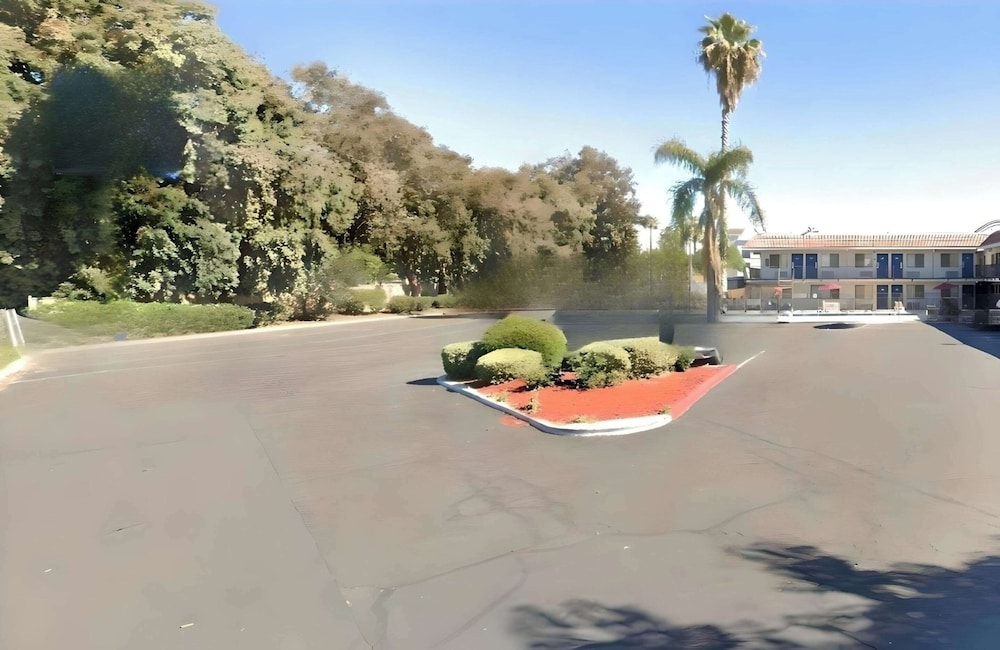 Motel 6 Modesto CA