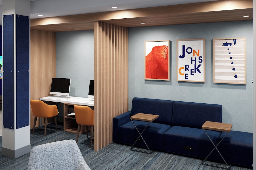 Holiday Inn Express and Suites Muncie Northwest by IHG