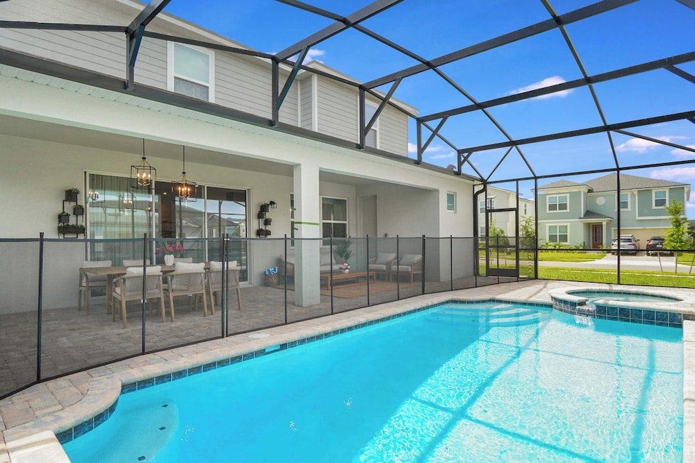 Epic 10br Solara Retreat, Themed Fun & Pool