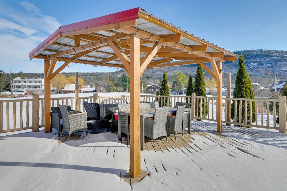 Steps From Lake George! 8-acre Home w/ Dock Access