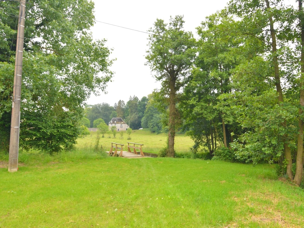Gite With Swimming Pool Situated in Wonderful Castle Grounds in Gesves