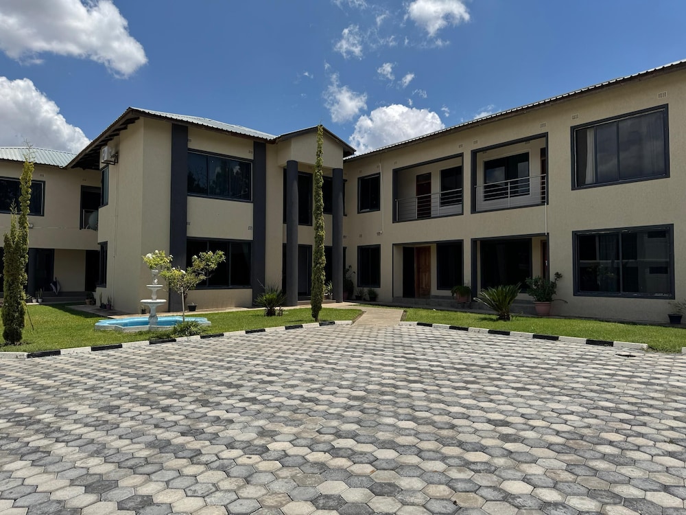 Eleganciana Lodges Ltd