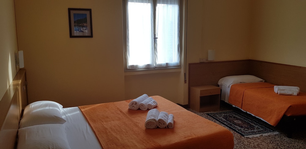 Albergo Meuble' Olivi photo 3