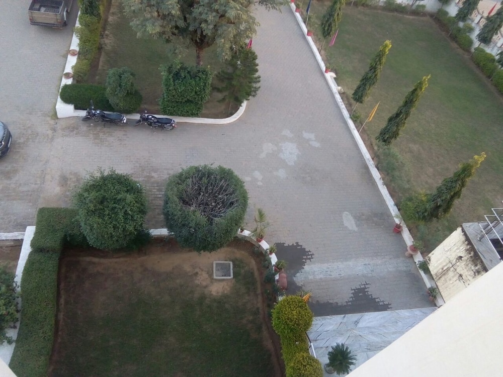 Antariksh Hotel & Resorts